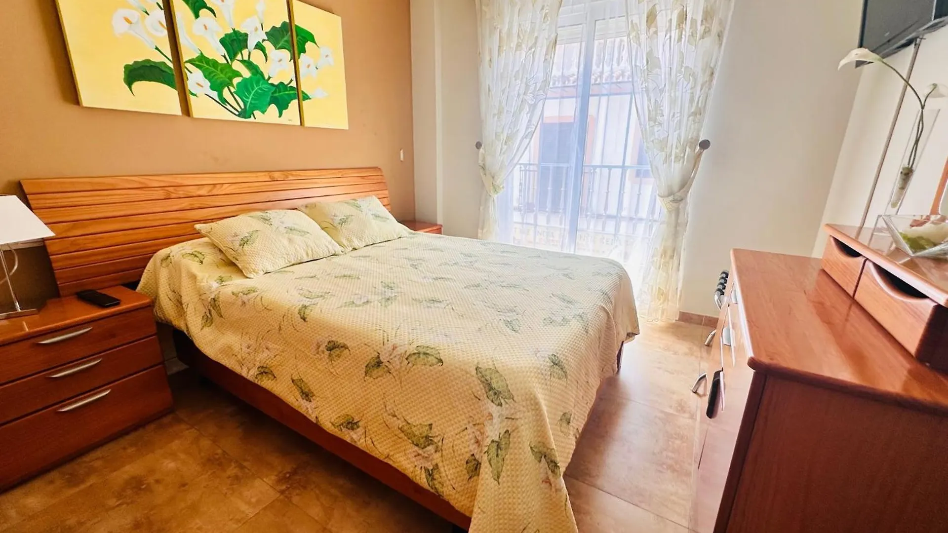 Atico Con Piscina Privada En El Corazon De Nerja! Villa Spain